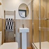 Photo 8: Room 6 ensuite 