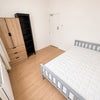 Photo 2: room 4 