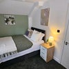 Photo 5: Room 1