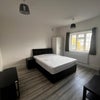 Photo 7: Bedroom