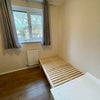 Photo 4: single  bed