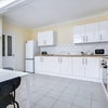 Photo 7: Kitchen