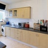 Photo 6: Kitchen