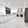 Photo 2: Kitchen