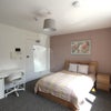 Photo 5: Room 1