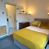 Photo 2: Double Ensuite Room