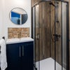 Photo 9: Room 1 En-suite