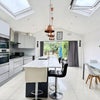 Photo 6: Kitchen