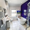 Photo 3: Exclusive use of family bathroom