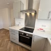 Photo 5: Oven