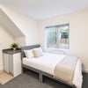 Photo 2: Room 10 En Suite