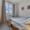 Photo 3: Room 4