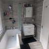 Photo 8: Upstairs bathroom 