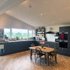 Photo 2: Kitchen