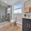 Photo 2: Room 6 en suite 