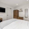 Photo 5: Room 6