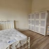 Photo 2: Big Room (2)