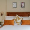 Photo 5: Room 4