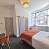 Photo 3: Room 1 En Suite