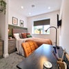 Photo 18: Room 2 En Suite