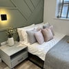 Photo 9: Room 2