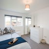 Photo 4: Ensuite Room 