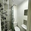 Photo 4: Room 5 En-suite 