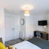 Photo 4: Room 6