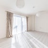 Photo 2: Living rrom