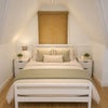 Photo 5: Room 6