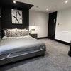 Photo 7: Room 1