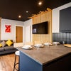 Photo 10: Kitchen