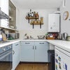 Photo 4: Kitchen