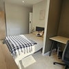 Photo 5: Room 4