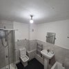 Photo 4: bath room 