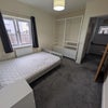 Photo 2: Furnished room