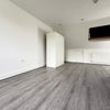 Photo 2: LARGE STUDIO