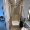 Photo 3: En suite