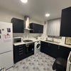 Photo 6: Kitchen