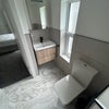 Photo 3: Room 5 en suite 