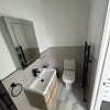 Photo 7: Room 4 en suite 