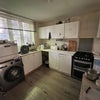 Photo 3: kitchen