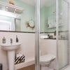 Photo 2: The en-suite bathroom