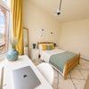 Photo 2: Private Double Bedroom