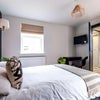 Photo 2: Room 3 - Ensuite