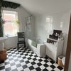 Photo 2: Bathroom 