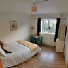 Photo 10: Room 2