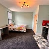 Photo 2: Room 5 Studio Ensuite