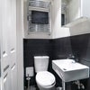 Photo 6: Room 1 (ensuite)