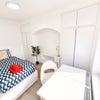 Photo 3: Room 2